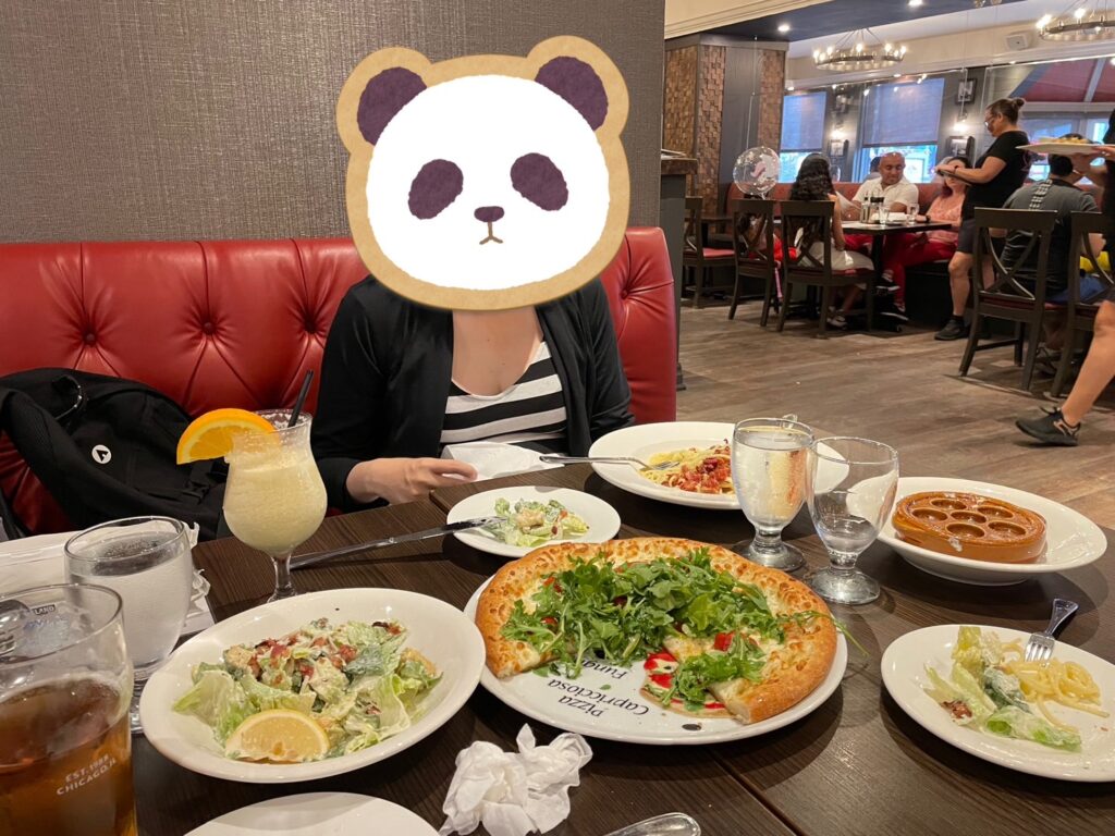 Mamma Mia’s Italian Eatryで提供された食べ物を撮影した写真